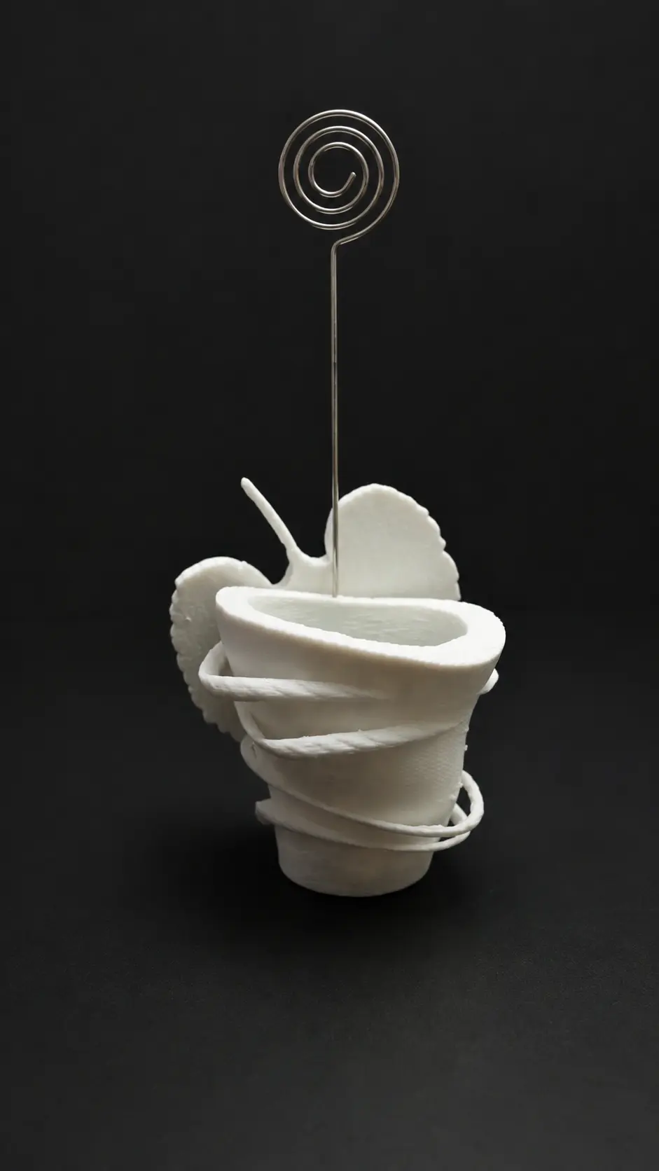 Bomboniera a forma di piccolo vaso con calamita e struttura a spirale
