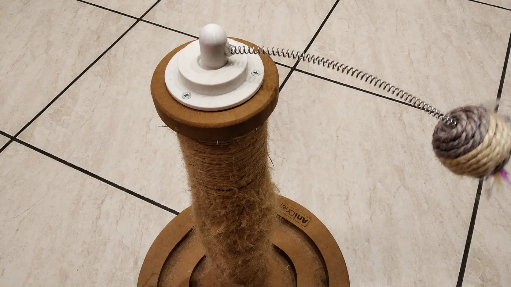 Gioco per gatti con parte superiore realizzata in stampa 3D